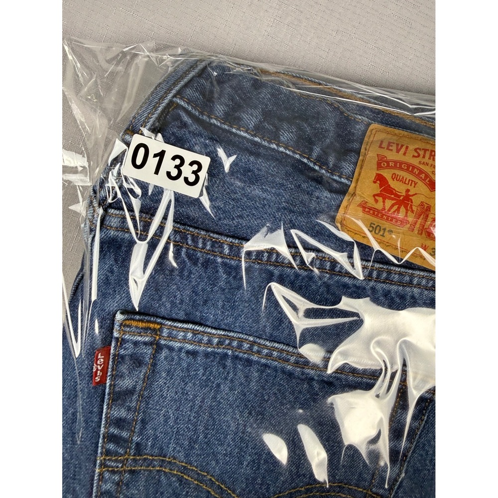 Levis 501 Original Fit Jeans Mens 36x36 Blue Denim Straight Leg Button Fly - Picture 10 of 10